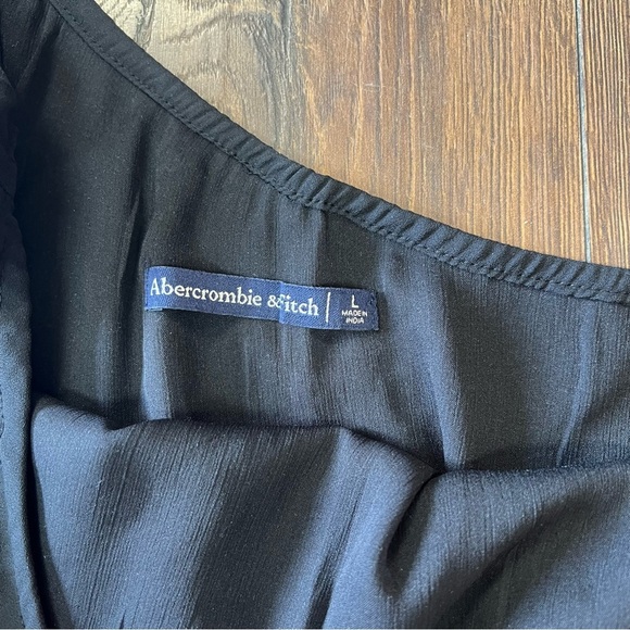 Abercrombie and Fitch, one sleeved bodysuit SZ LG - Picture 3 of 6